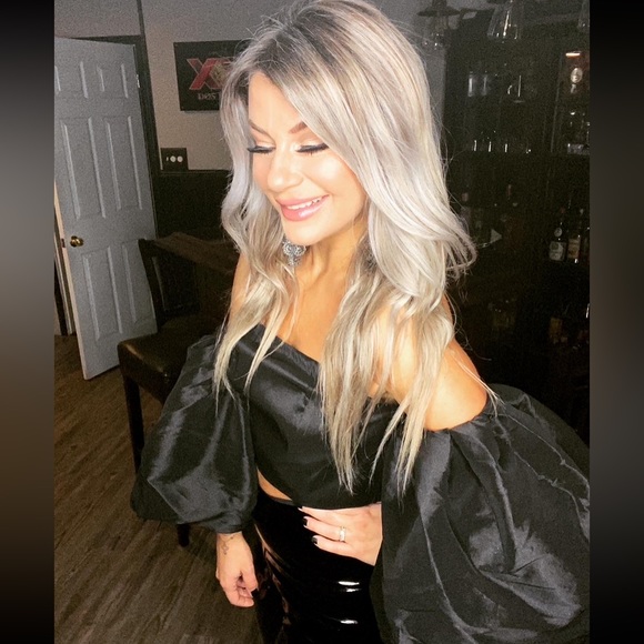 Off shoulder puff sleeve black crop top, medium - Picture 7 of 8